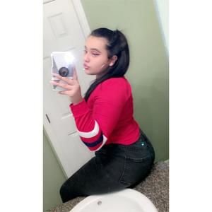 Meet your Posher, Nayeli